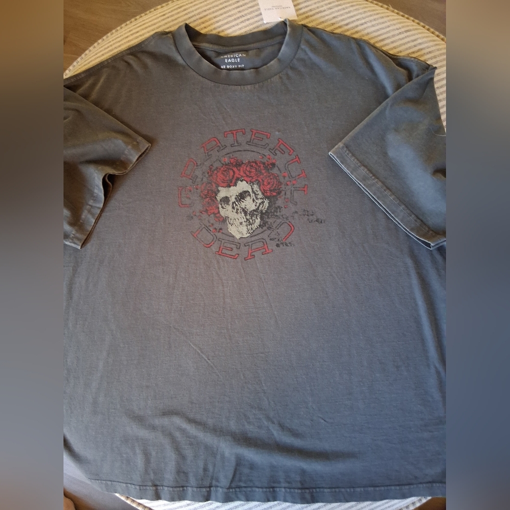 NWT American Eagle Outfitters Gray Grateful Dead Tee